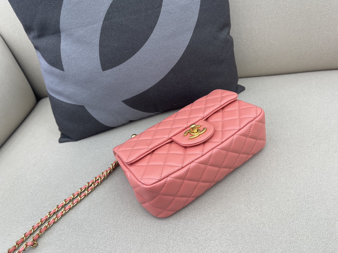 Small Classic Flap Lambskin Bag AS1787 Pink